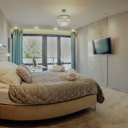 Apartament Silence Triventi Cristal คาร์ปัตซ์ ภายนอก รูปภาพ