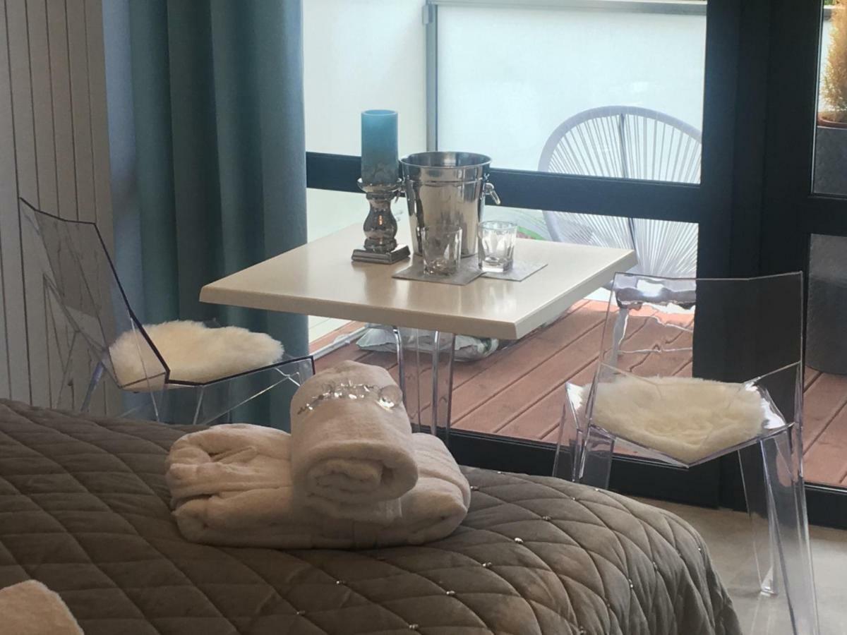 Apartament Silence Triventi Cristal คาร์ปัตซ์ ภายนอก รูปภาพ