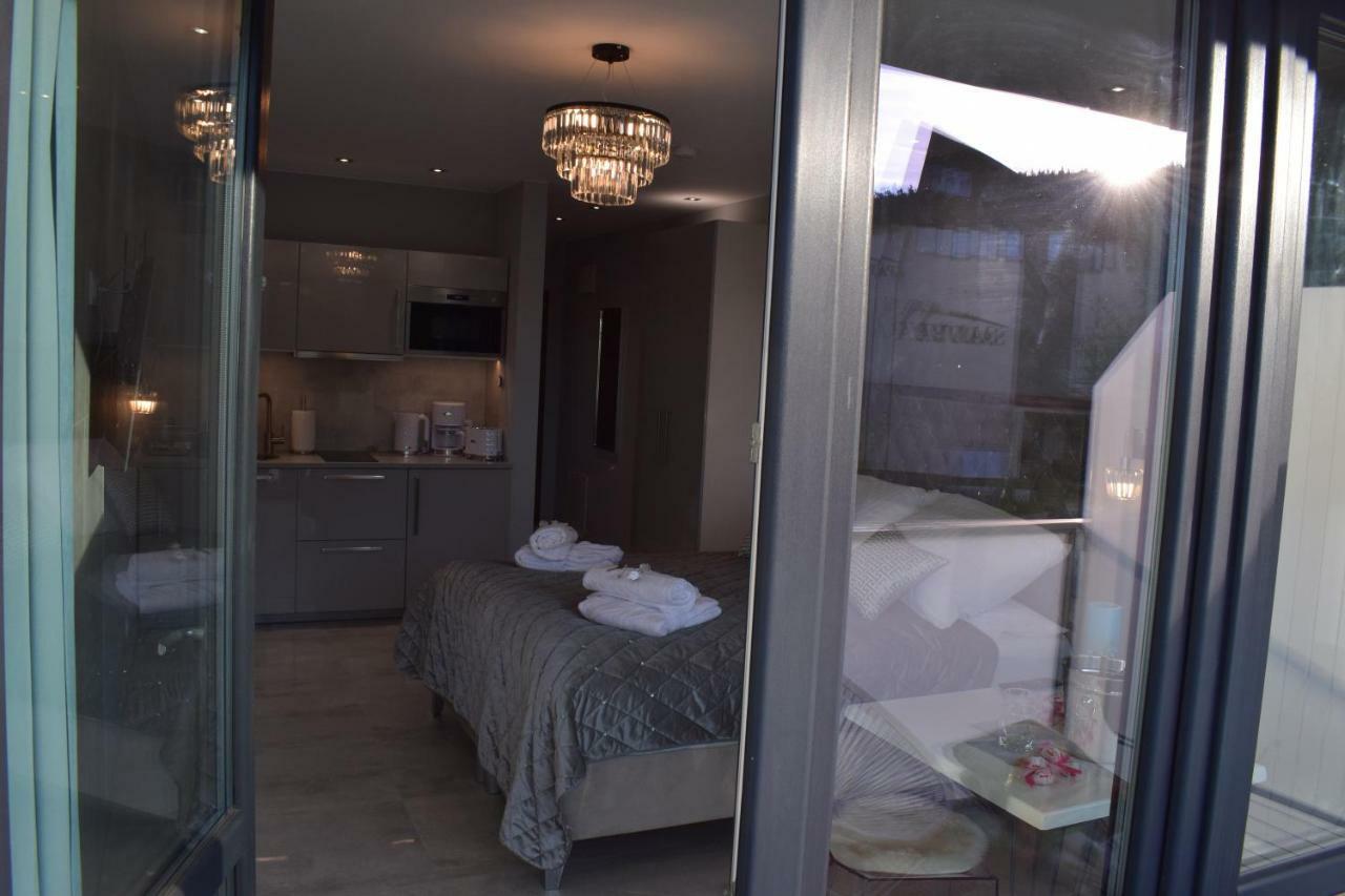 Apartament Silence Triventi Cristal คาร์ปัตซ์ ภายนอก รูปภาพ