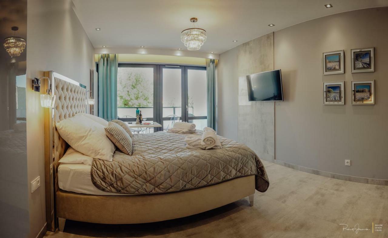 Apartament Silence Triventi Cristal คาร์ปัตซ์ ภายนอก รูปภาพ