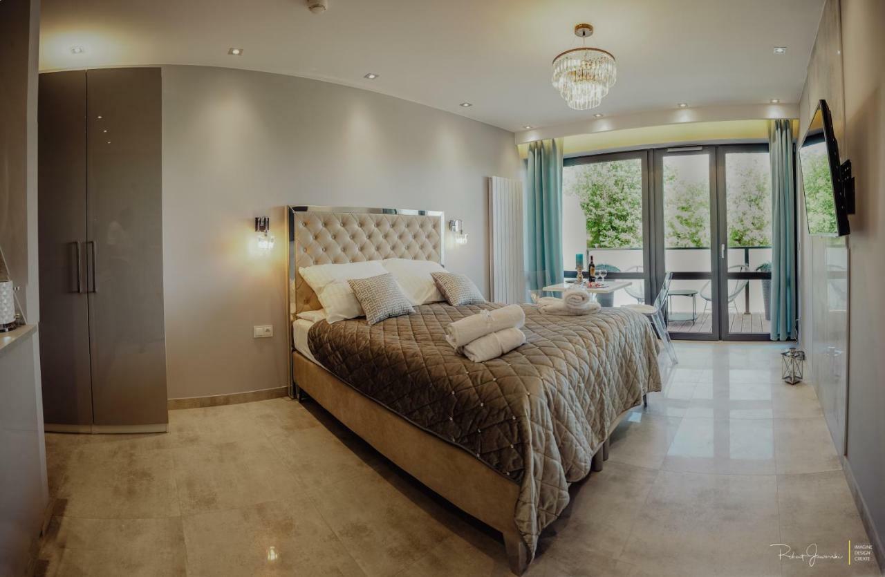 Apartament Silence Triventi Cristal คาร์ปัตซ์ ภายนอก รูปภาพ